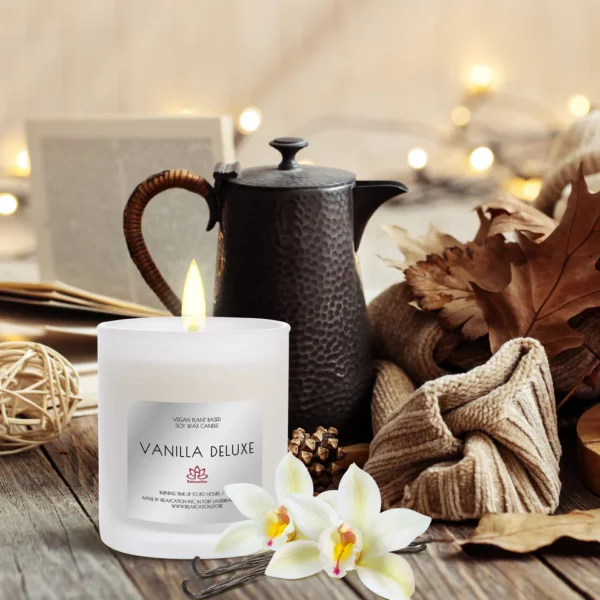 DELUXE VANILLA Soy Wax Candle in Glass Jar (10 oz) - Image 3
